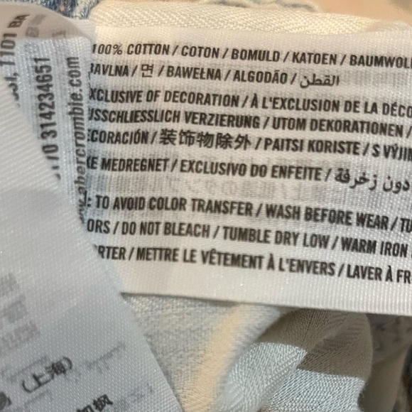 Abercrombie & Finch | Highrise Distressed Girlfriend Jean Light Wash Cotton - Picture 10 of 10